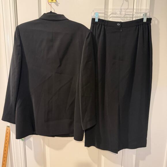 NWOT NIGHT STUDIO 2 Piece Skirt Suit Size 10 - Picture 4 of 7